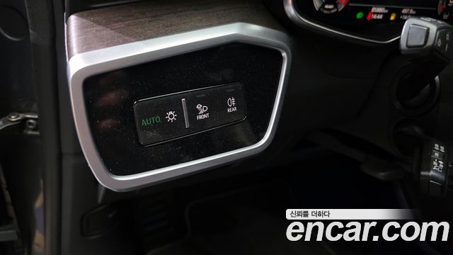 Audi A7 2022 — photo 15