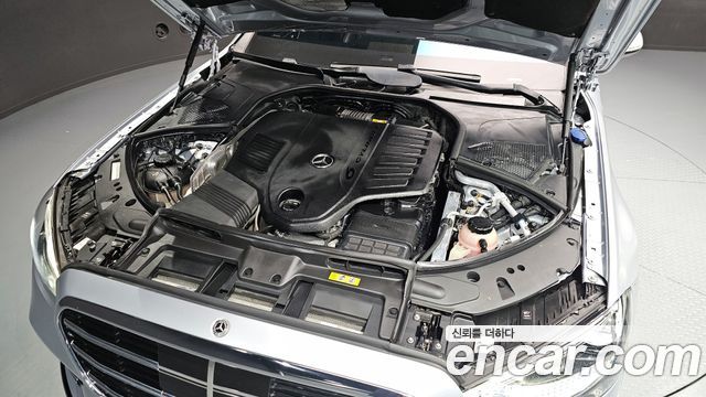 Mercedes-Benz S-Class 2022 — photo 6