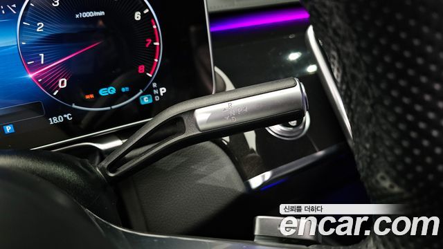 Mercedes-Benz S-Class 2022 — photo 12