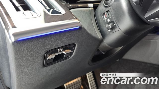 Mercedes-Benz S-Class 2022 — photo 18