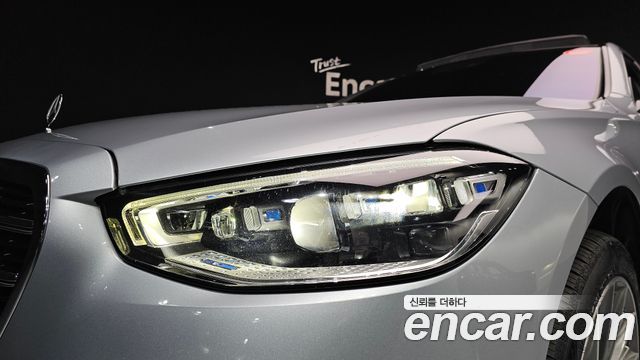 Mercedes-Benz S-Class 2022 — photo 8
