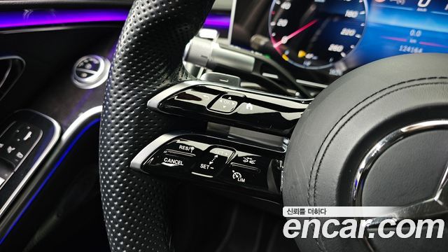 Mercedes-Benz S-Class 2022 — photo 16