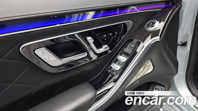 Mercedes-Benz S-Class 2022 — photo 31