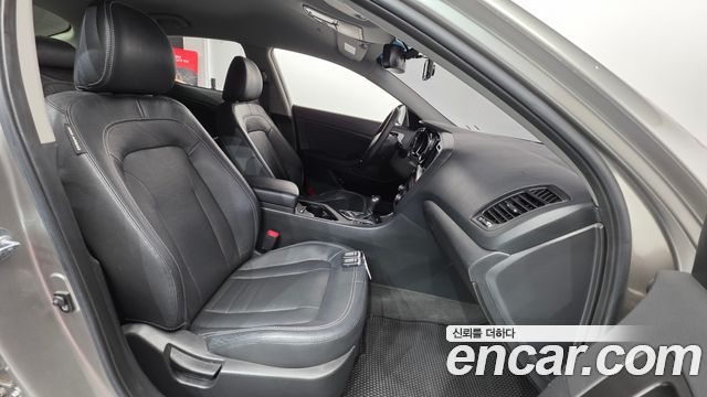 Kia K5 2012 — photo 10