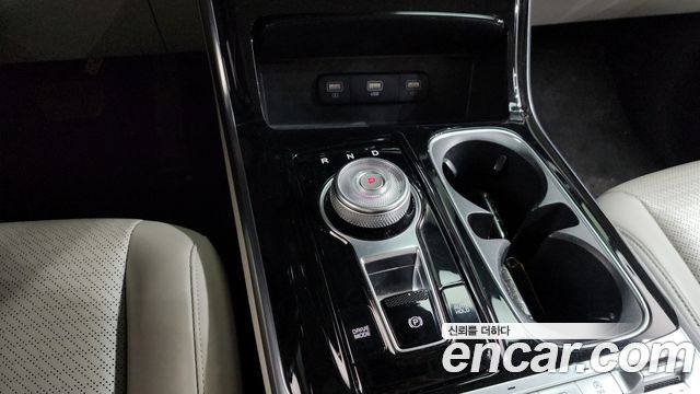 Kia Canival 2021 — photo 12