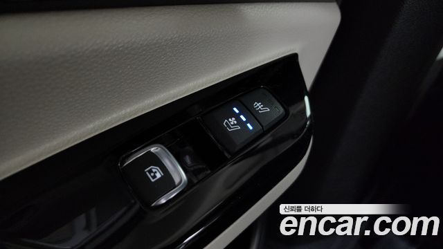 Kia Canival 2021 — photo 23