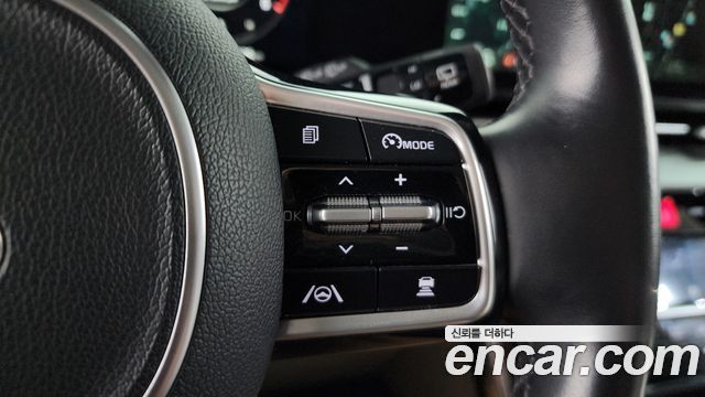 Kia Canival 2021 — photo 33