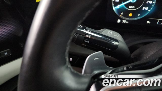 Kia Canival 2021 — photo 34