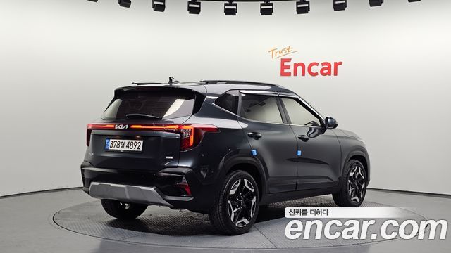 Kia Seltos 2023 — photo 2