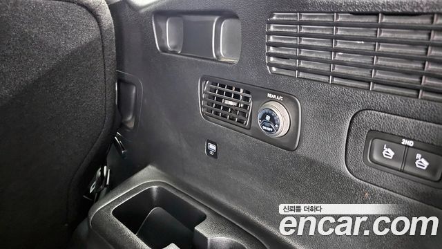 Hyundai Santafe 2021 — photo 18