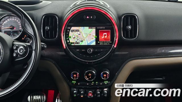 Mini Countryman 2020 — photo 25