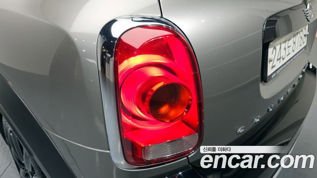 Mini Countryman 2020 — photo 9