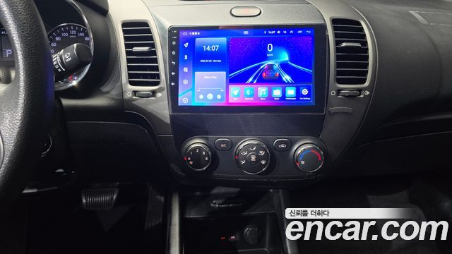 Kia K3 2015 — photo 14