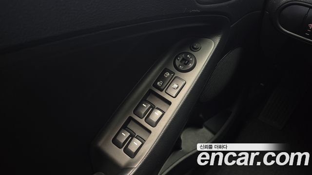 Kia K3 2015 — photo 18
