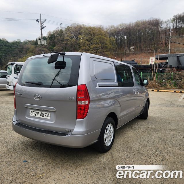 Hyundai Starex 2013 — photo 2