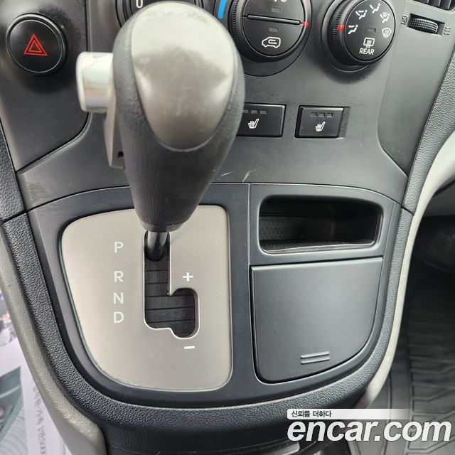 Hyundai Starex 2013 — photo 9