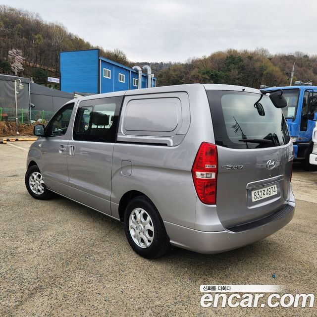 Hyundai Starex 2013 — photo 12