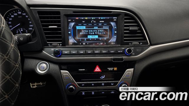 Hyundai AVANTE 2016 — photo 14