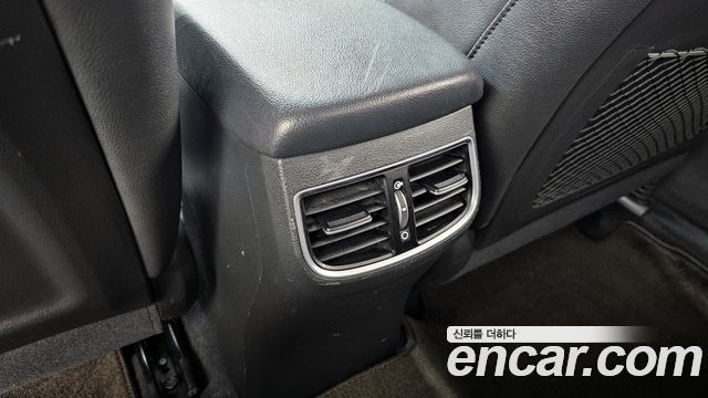 Hyundai AVANTE 2016 — photo 19
