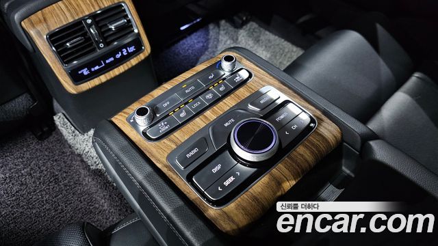 Kia K9 2022 — photo 24