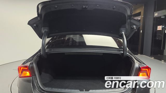 Kia K5 2022 — photo 26