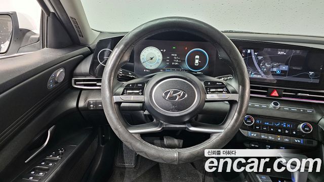 Hyundai AVANTE 2021 — photo 12