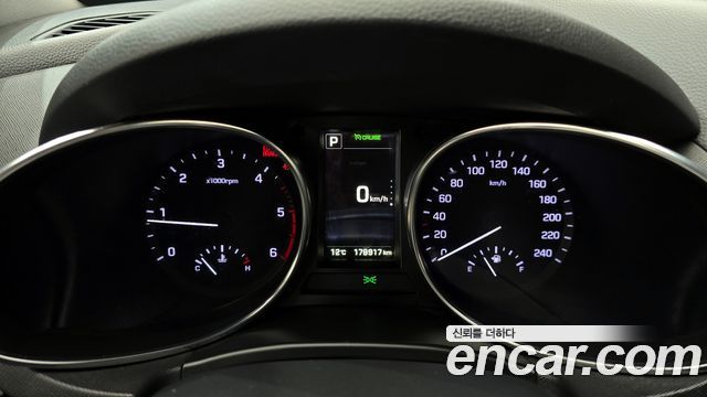Hyundai Santafe 2016 — photo 11