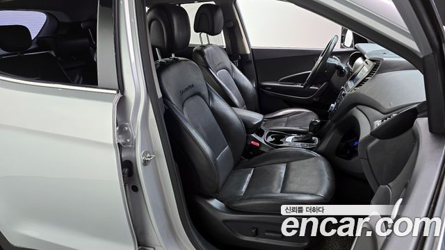Hyundai Santafe 2016 — photo 18
