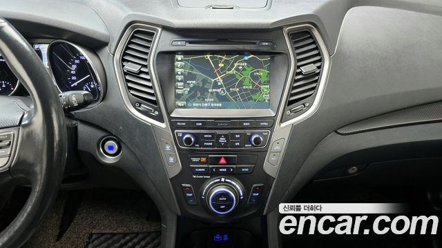 Hyundai Santafe 2016 — photo 25