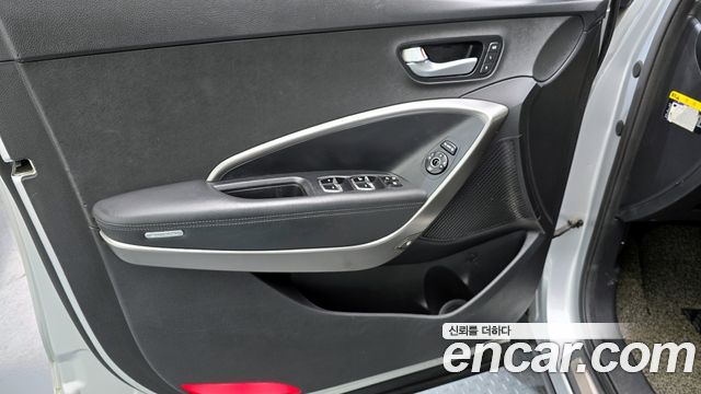 Hyundai Santafe 2016 — photo 14