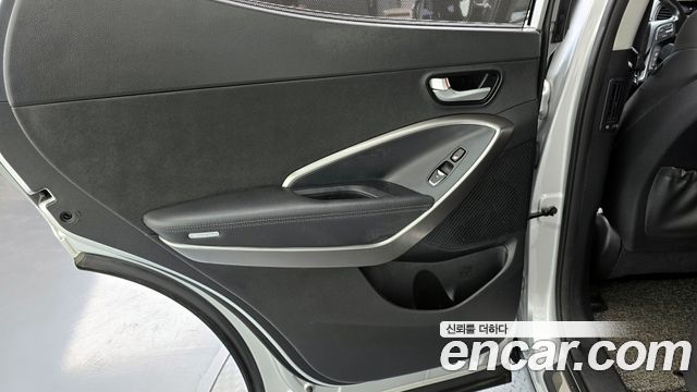 Hyundai Santafe 2016 — photo 15