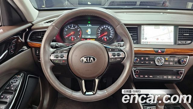 Kia K7 2017 — photo 19