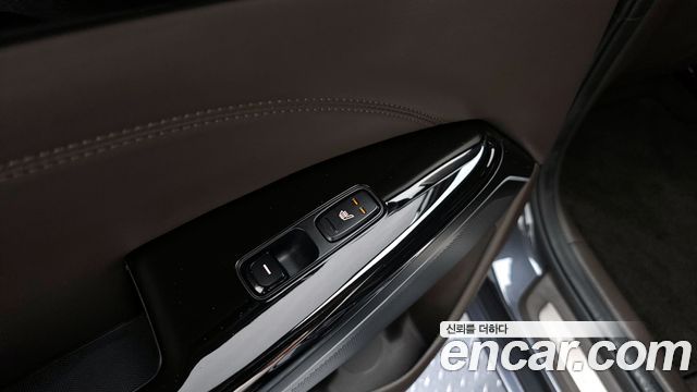 Kia K7 2017 — photo 22