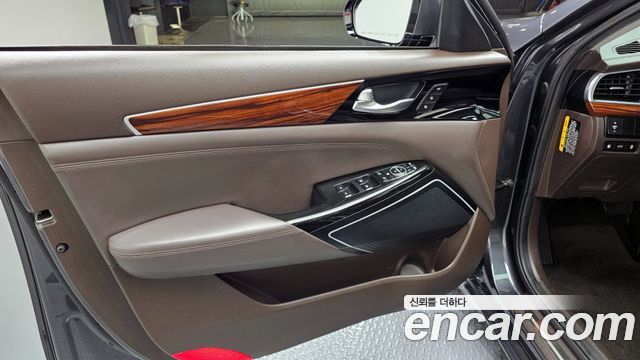 Kia K7 2017 — photo 14
