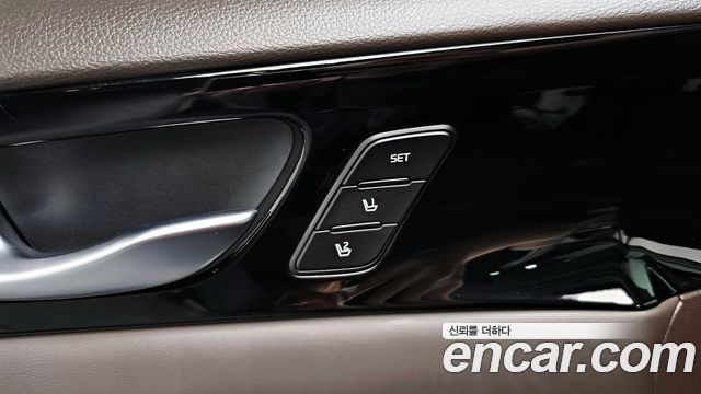 Kia K7 2017 — photo 33