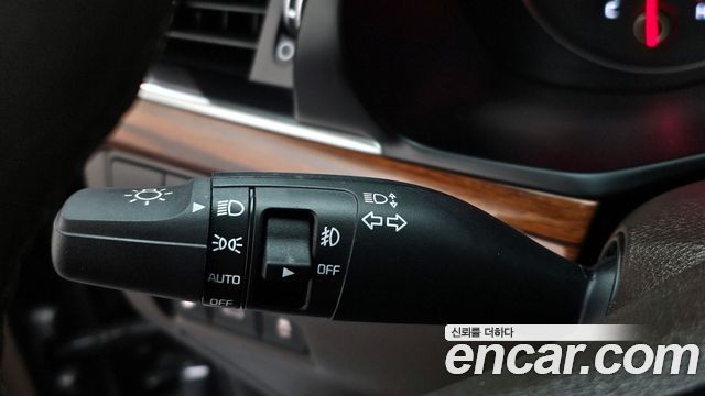 Kia K7 2017 — photo 34