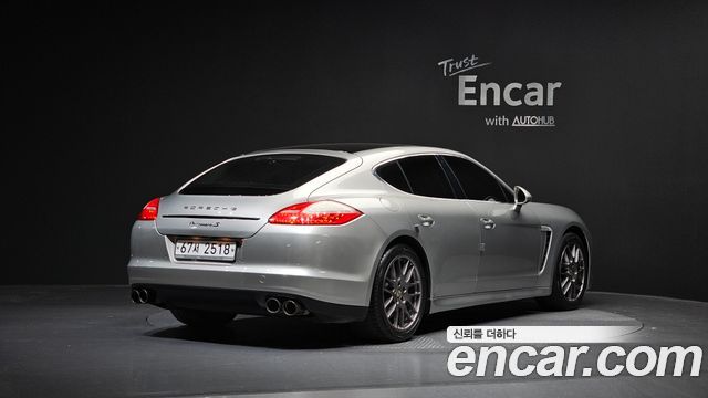 Porsche Panamera 2010 — photo 2