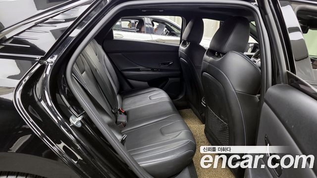 Hyundai AVANTE 2023 — photo 12