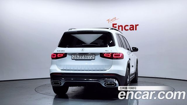Mercedes-Benz GLB-Class 2020 — photo 4
