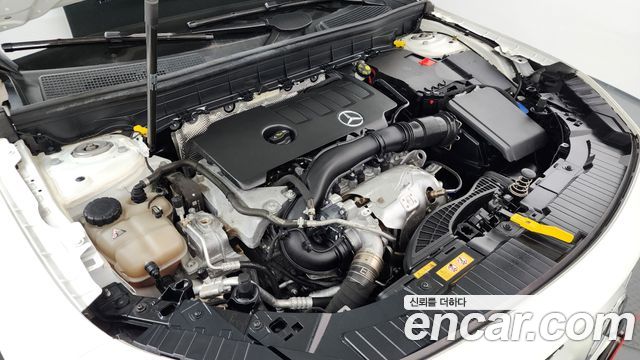 Mercedes-Benz GLB-Class 2020 — photo 6