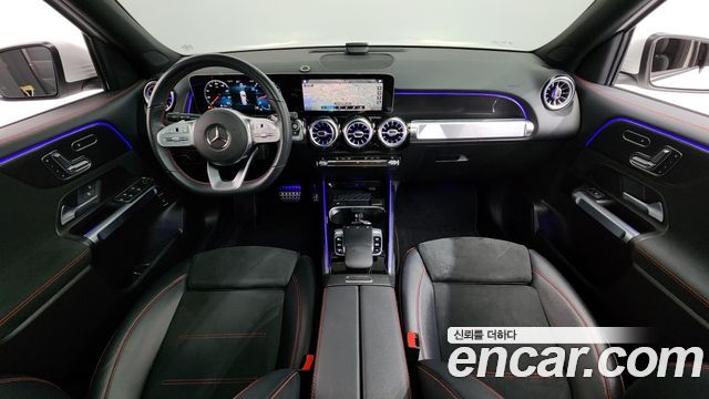 Mercedes-Benz GLB-Class 2020 — photo 10