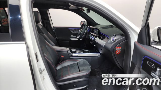 Mercedes-Benz GLB-Class 2020 — photo 17