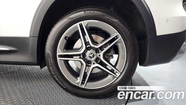 Mercedes-Benz GLB-Class 2020 — photo 7