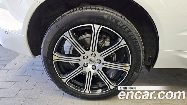 Volvo XC60 2021 — photo 5