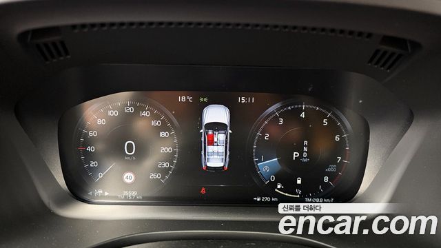 Volvo XC60 2021 — photo 11