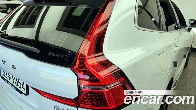 Volvo XC60 2021 — photo 9