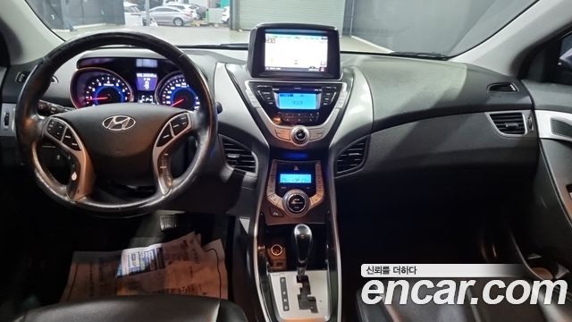 Hyundai AVANTE 2013 — photo 7