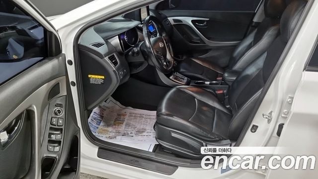 Hyundai AVANTE 2013 — photo 10