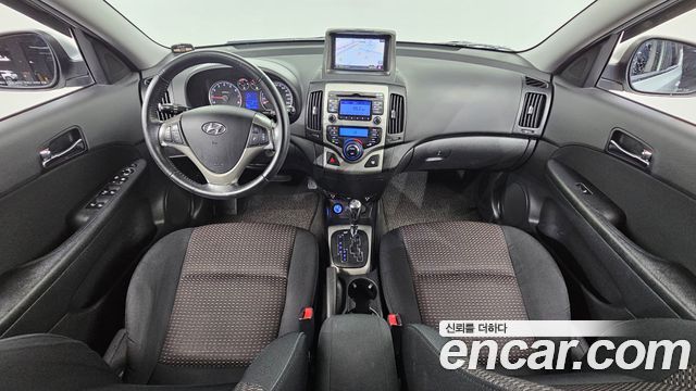 Hyundai i30 2009 — photo 7