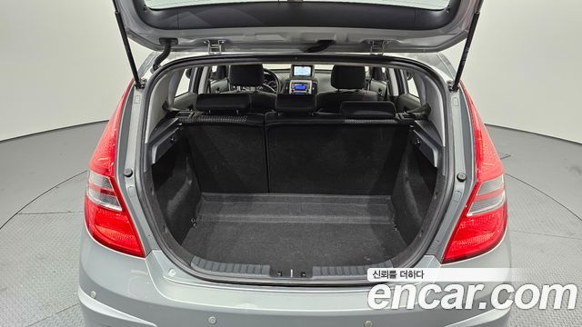 Hyundai i30 2009 — photo 15